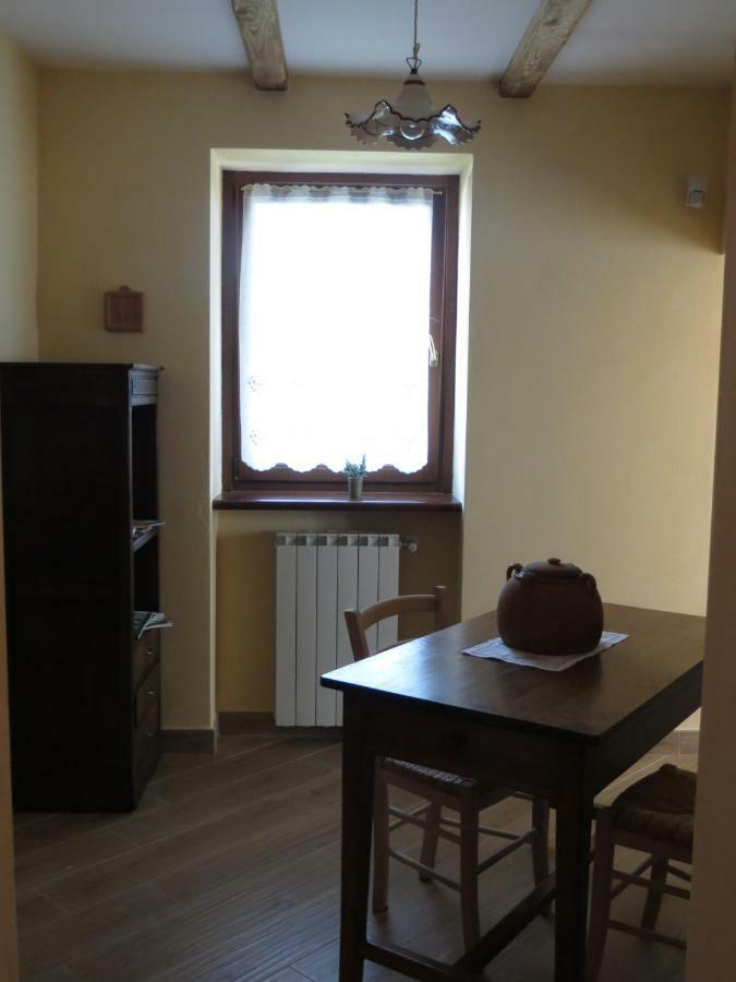 קאסטלמונטה La Bella Dormiente B&B מראה חיצוני תמונה