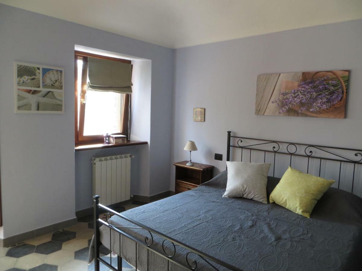 קאסטלמונטה La Bella Dormiente B&B מראה חיצוני תמונה
