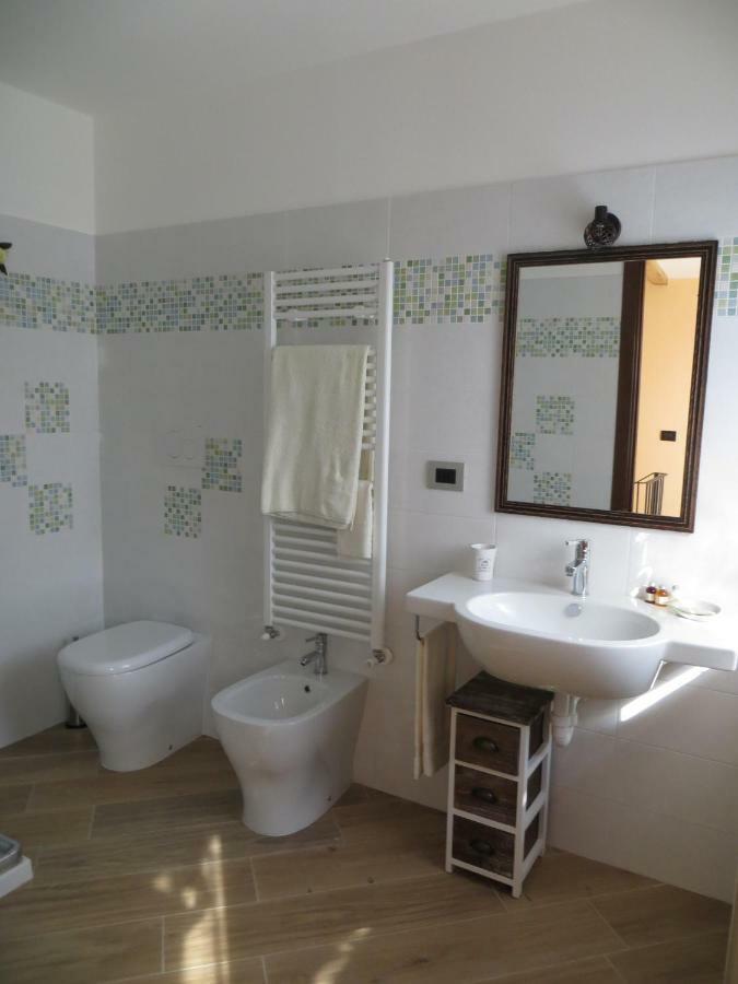 קאסטלמונטה La Bella Dormiente B&B מראה חיצוני תמונה