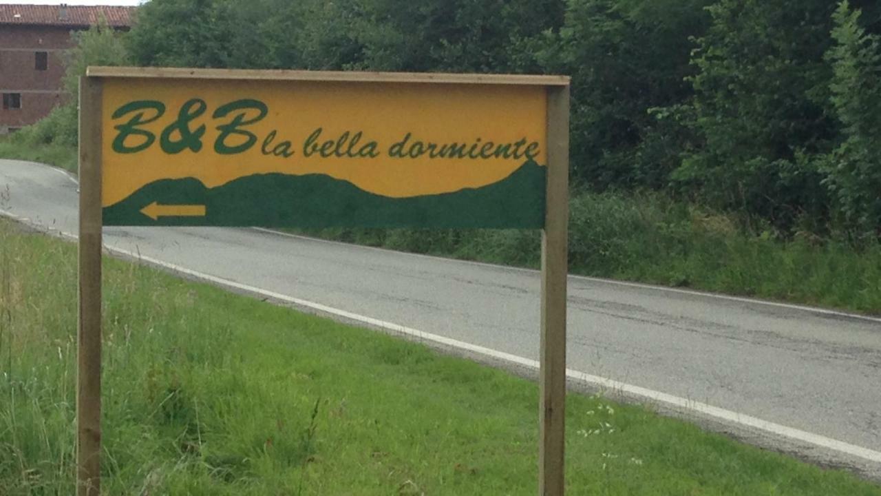 קאסטלמונטה La Bella Dormiente B&B מראה חיצוני תמונה